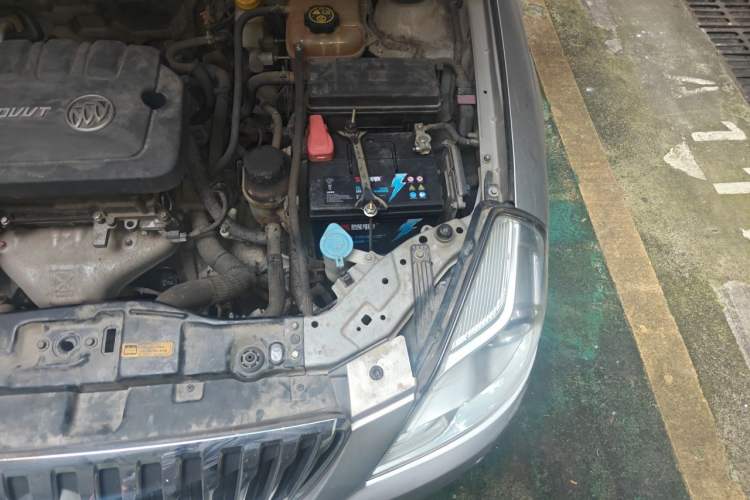 Used Buick Excelle 2013 1.5L Automatic Classic Model Engine Bay Left