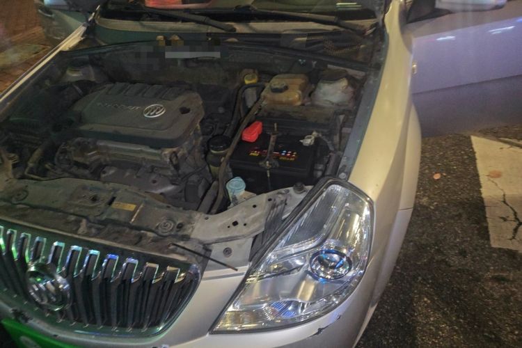 Used Buick Excelle 2013 1.5L Manual Classic Model Engine Bay Left