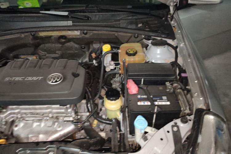 Used Buick Excelle 2013 1.5L Automatic Classic Model Engine Bay Left