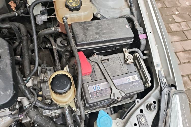 Used Buick Excelle 2013 1.5L Automatic Luxury Model Engine Bay Left