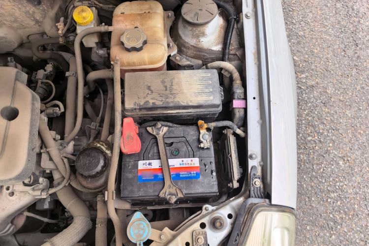 Used Buick Excelle 2013 1.5L Automatic Classic Model Engine Bay Left