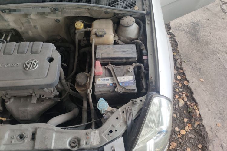 Used Buick Excelle 2013 1.5L Manual Luxury Model Engine Bay Left