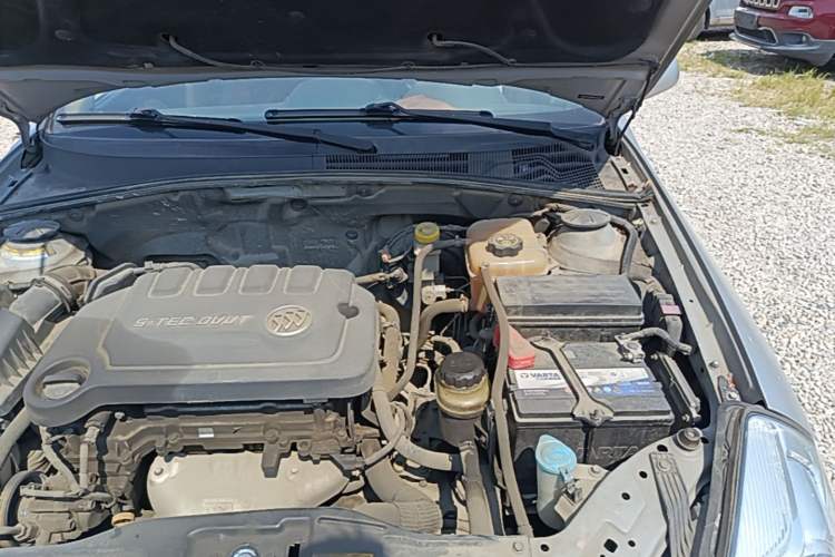 Used Buick Excelle 2013 1.5L Automatic Classic Model Engine Bay Left