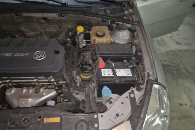 Used Buick Excelle 2013 1.5L Automatic Classic Model Engine Bay Left