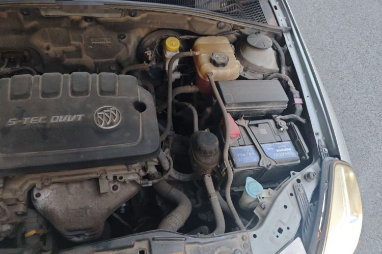 Used Buick Excelle 2013 1.5L Automatic Classic Model Engine Bay Left