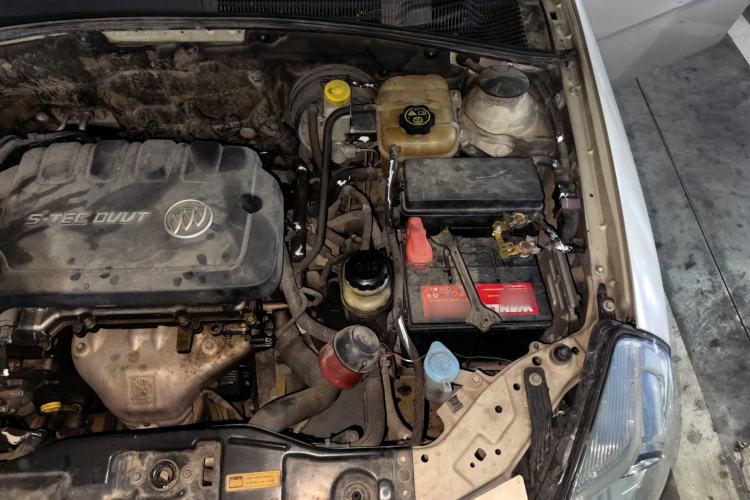 Used Buick Excelle 2013 1.5L Manual Luxury Model Engine Bay Left