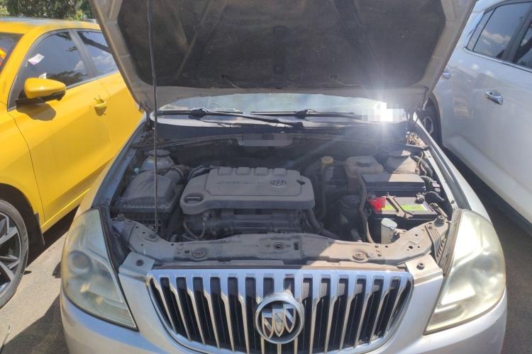 Used Buick Excelle 2013 1.5L Manual Classic Model Engine Bay