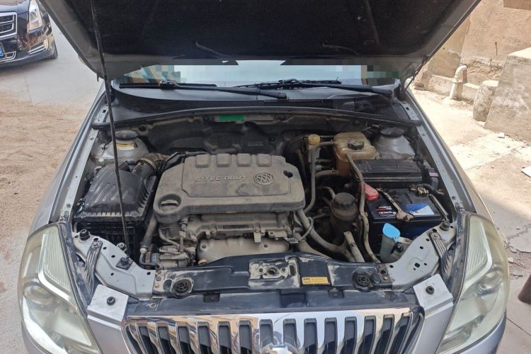 Used Buick Excelle 2013 1.5L Manual Classic Model Engine Bay