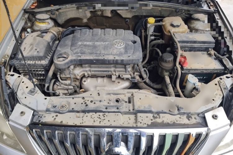 Used Buick Excelle 2013 1.5L Manual Classic Model Engine Bay