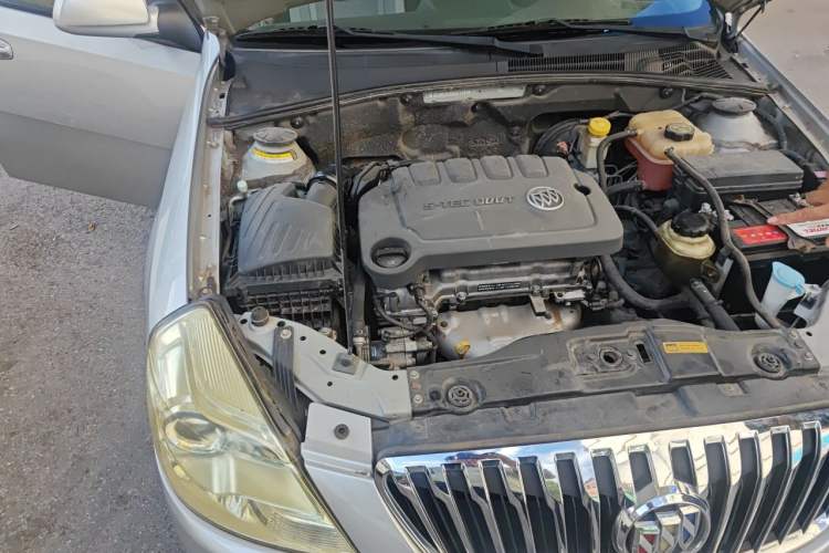 Used Buick Excelle 2013 1.5L Automatic Classic Model Engine Bay Right