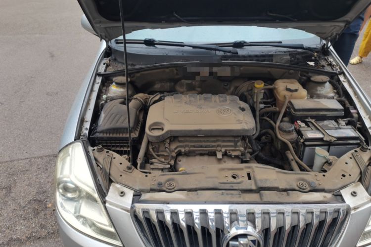 Used Buick Excelle 2013 1.5L Manual Classic Model Engine Bay Right