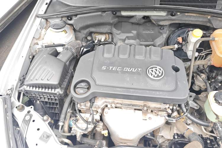 Used Buick Excelle 2013 1.5L Automatic Classic Model Engine Bay Right