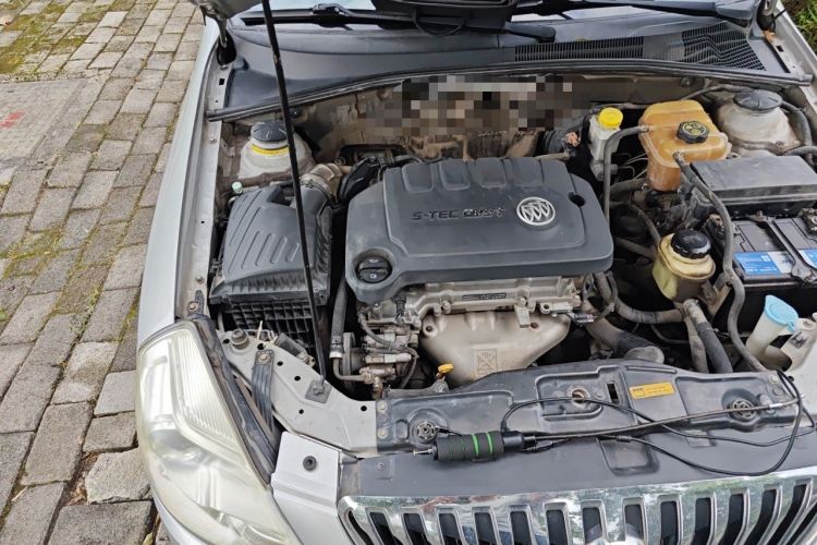 Used Buick Excelle 2013 1.5L Automatic Classic Model Engine Bay Right
