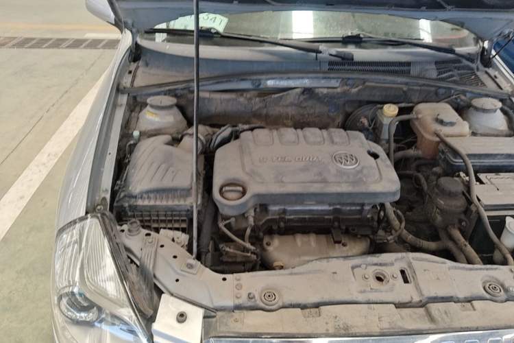 Used Buick Excelle 2013 1.5L Automatic Classic Model Engine Bay Right