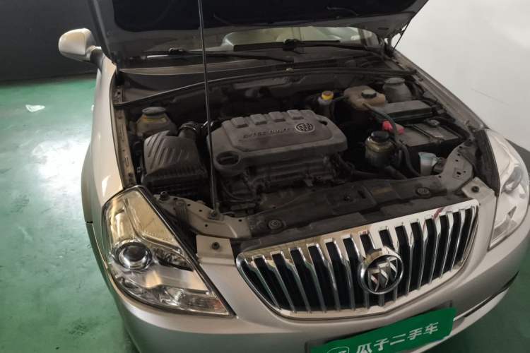 Used Buick Excelle 2013 1.5L Automatic Classic Model Engine Bay Right