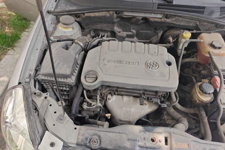 Used Buick Excelle 2013 1.5L Automatic Classic Model Engine Bay Right
