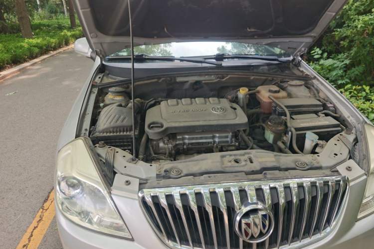 Used Buick Excelle 2013 1.5L Automatic Classic Model Engine Bay Right