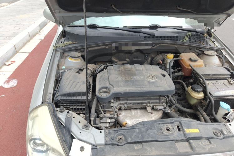 Used Buick Excelle 2013 1.5L Automatic Classic Model Engine Bay Right