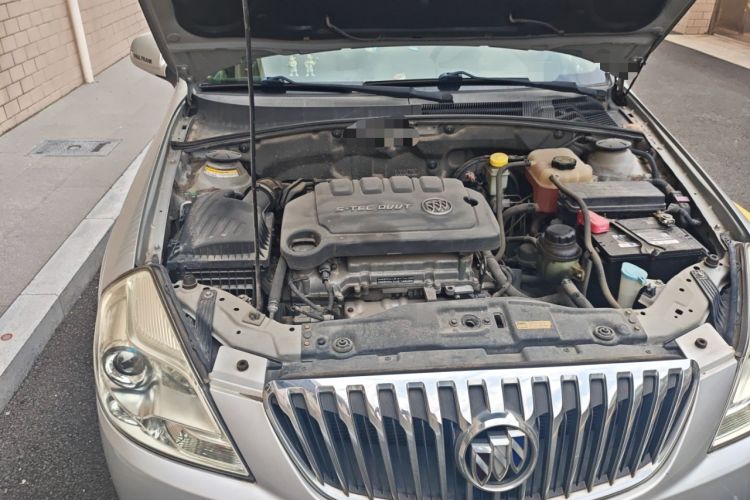 Used Buick Excelle 2013 1.5L Automatic Luxury Model Engine Bay Right