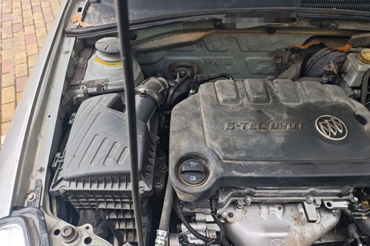 Used Buick Excelle 2013 1.5L Automatic Classic Model Engine Bay Right