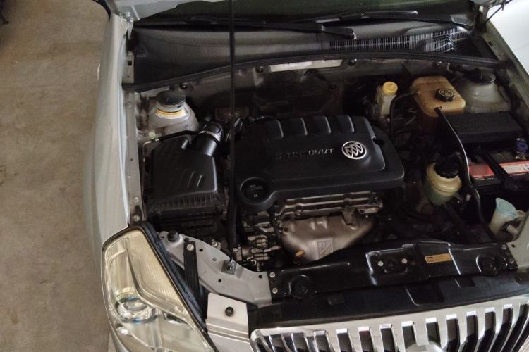 Used Buick Excelle 2013 1.5L Manual Luxury Model Engine Bay Right