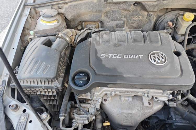 Used Buick Excelle 2013 1.5L Automatic Classic Model Engine Bay Right