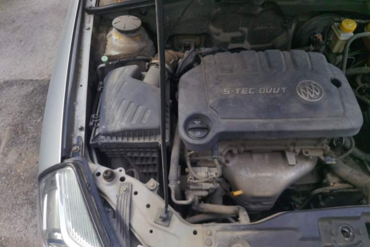 Used Buick Excelle 2013 1.5L Automatic Classic Model Engine Bay Right