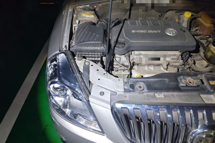 Used Buick Excelle 2013 1.5L Automatic Classic Model Engine Bay Right
