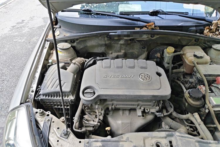 Used Buick Excelle 2013 1.5L Automatic Classic Model Engine Bay Right