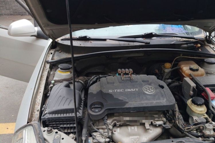 Used Buick Excelle 2013 1.5L Automatic Classic Model Engine Bay Right