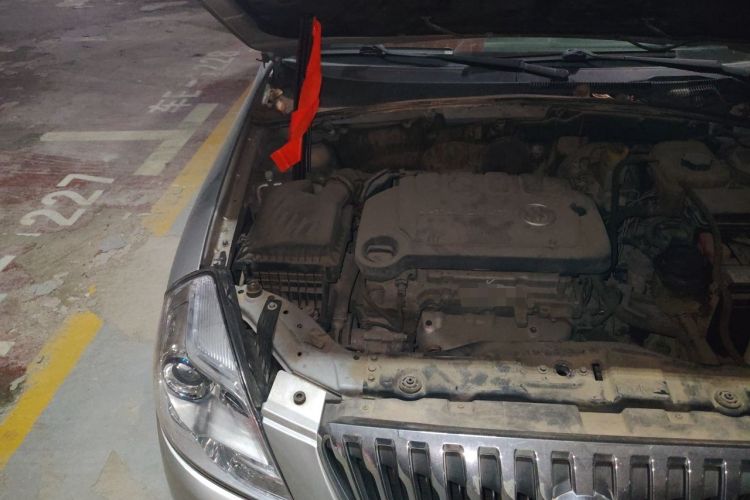 Used Buick Excelle 2013 1.5L Automatic Classic Model Engine Bay Right