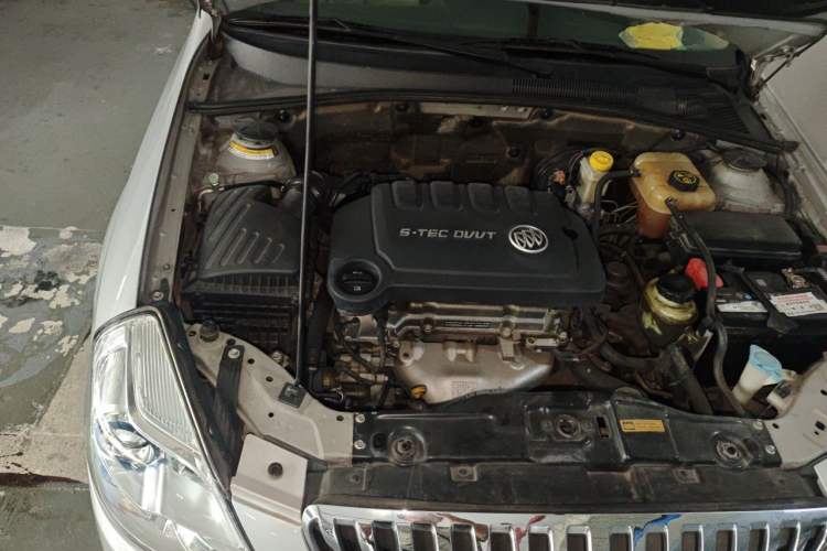 Used Buick Excelle 2013 1.5L Automatic Classic Model Engine Bay Right