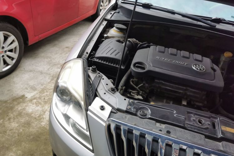 Used Buick Excelle 2013 1.5L Automatic Classic Model Engine Bay Right