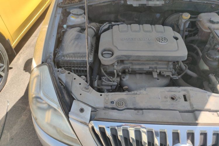 Used Buick Excelle 2013 1.5L Manual Classic Model Engine Bay Right