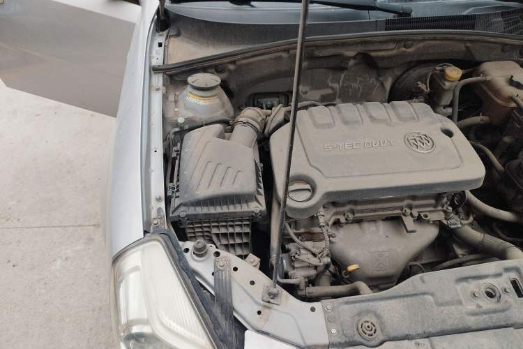 Used Buick Excelle 2013 1.5L Automatic Luxury Model Engine Bay Right