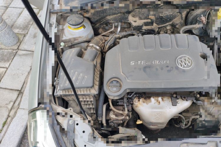 Used Buick Excelle 2013 1.5L Automatic Classic Model Engine Bay Right