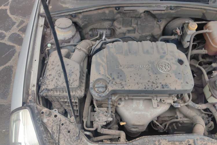 Used Buick Excelle 2013 1.5L Automatic Classic Model Engine Bay Right