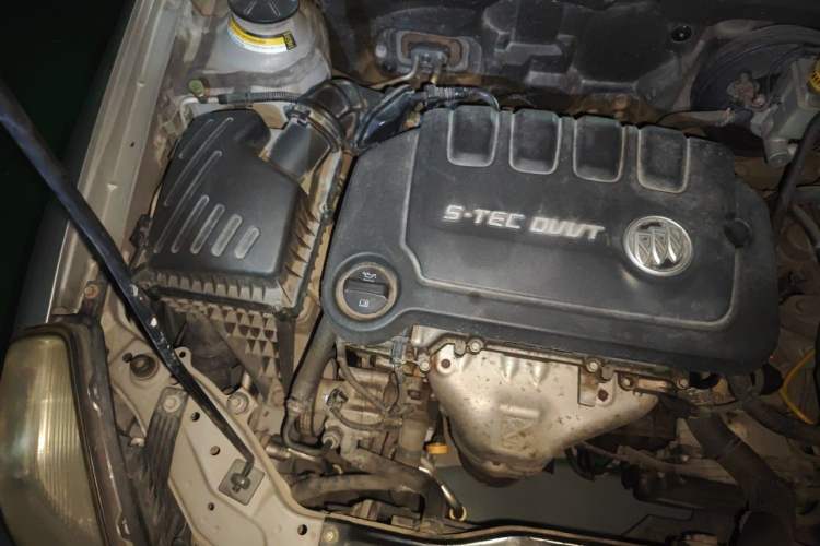 Used Buick Excelle 2013 1.5L Automatic Classic Model Engine Bay Right