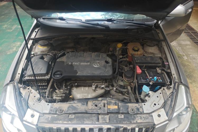 Used Buick Excelle 2013 1.5L Automatic Classic Model Engine Bay