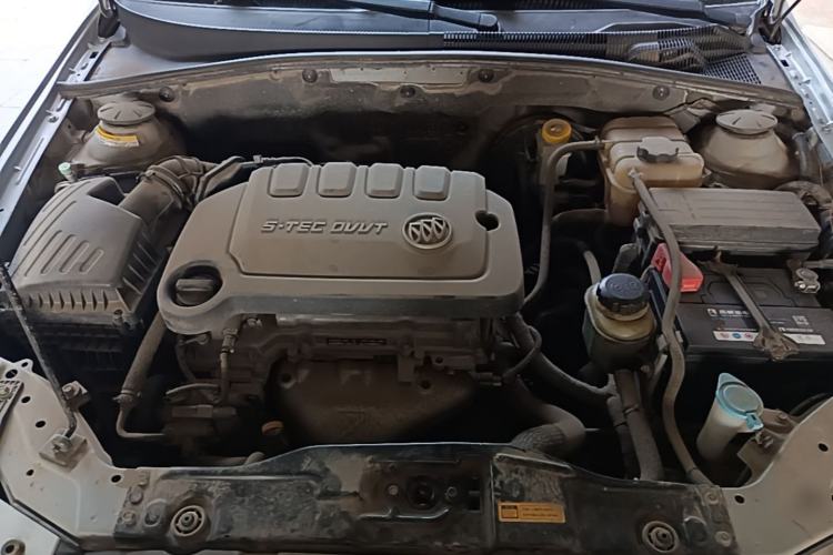 Used Buick Excelle 2013 1.5L Manual Classic Model Engine Bay