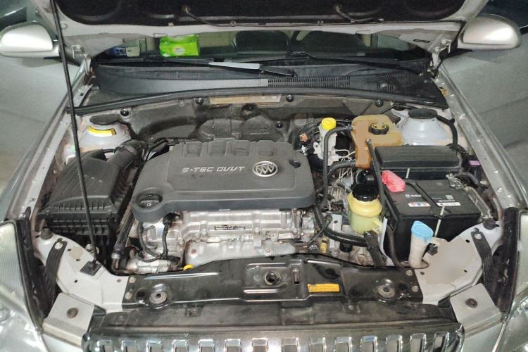 Used Buick Excelle 2013 1.5L Automatic Classic Model Engine Bay