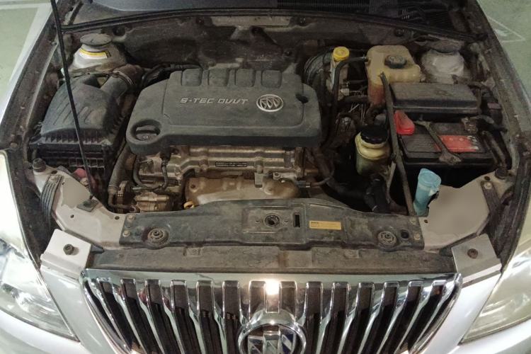 Used Buick Excelle 2013 1.5L Manual Classic Model Engine Bay