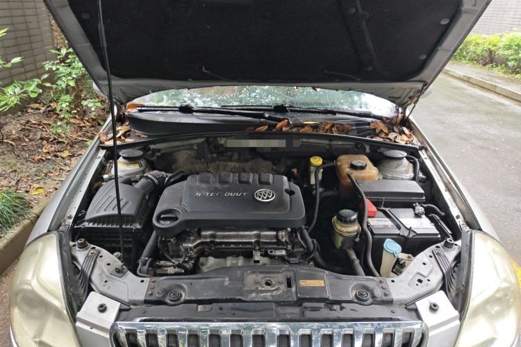 Used Buick Excelle 2013 1.5L Automatic Classic Model Engine Bay