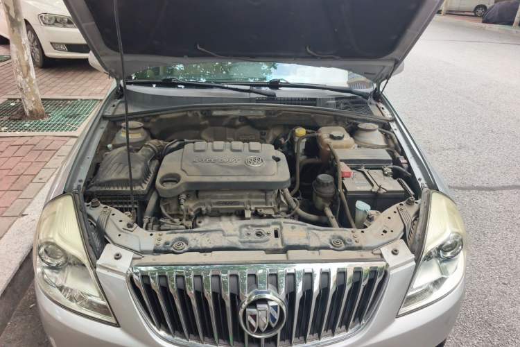 Used Buick Excelle 2013 1.5L Automatic Classic Model Engine Bay