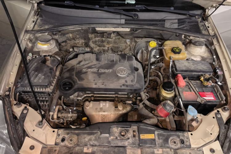 Used Buick Excelle 2013 1.5L Manual Luxury Model Engine Bay