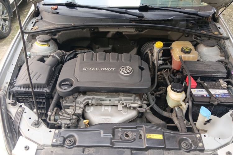 Used Buick Excelle 2013 1.5L Manual Classic Model Engine Bay