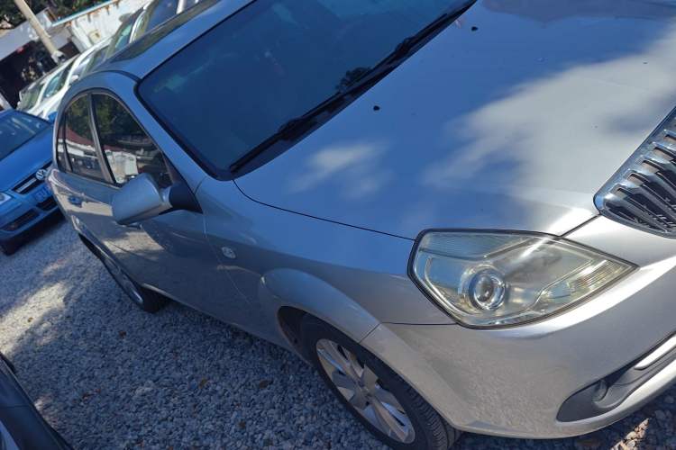 Used Buick Excelle 2013 1.5L Manual Luxury Model Exterior 2