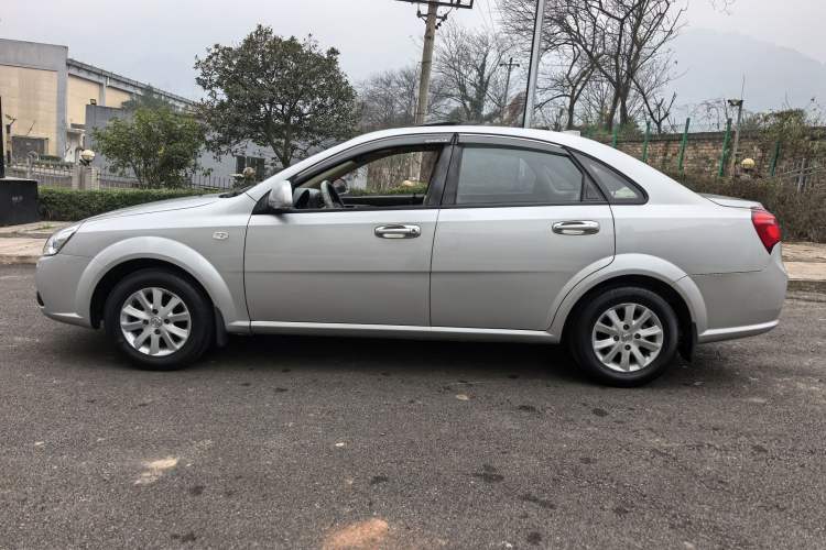 Used Buick Excelle 2013 1.5L Manual Classic Model Exterior 3