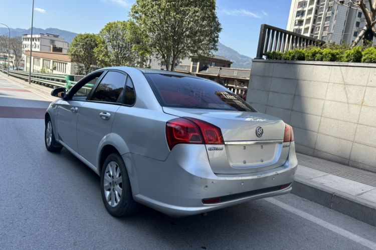 Used Buick Excelle 2013 1.5L Automatic Luxury Model Exterior 3
