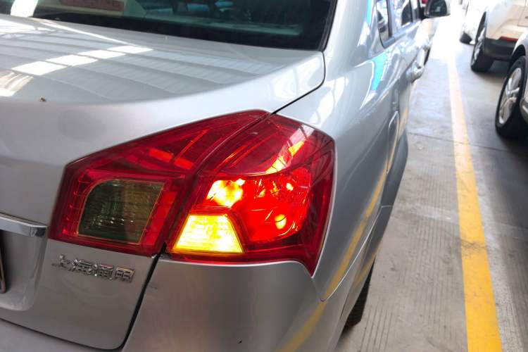 Used Buick Excelle 2013 1.5L Automatic Luxury Model Exterior 3